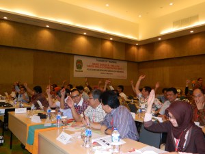 Yang njawabnya kurang pas harap ngacung... :D